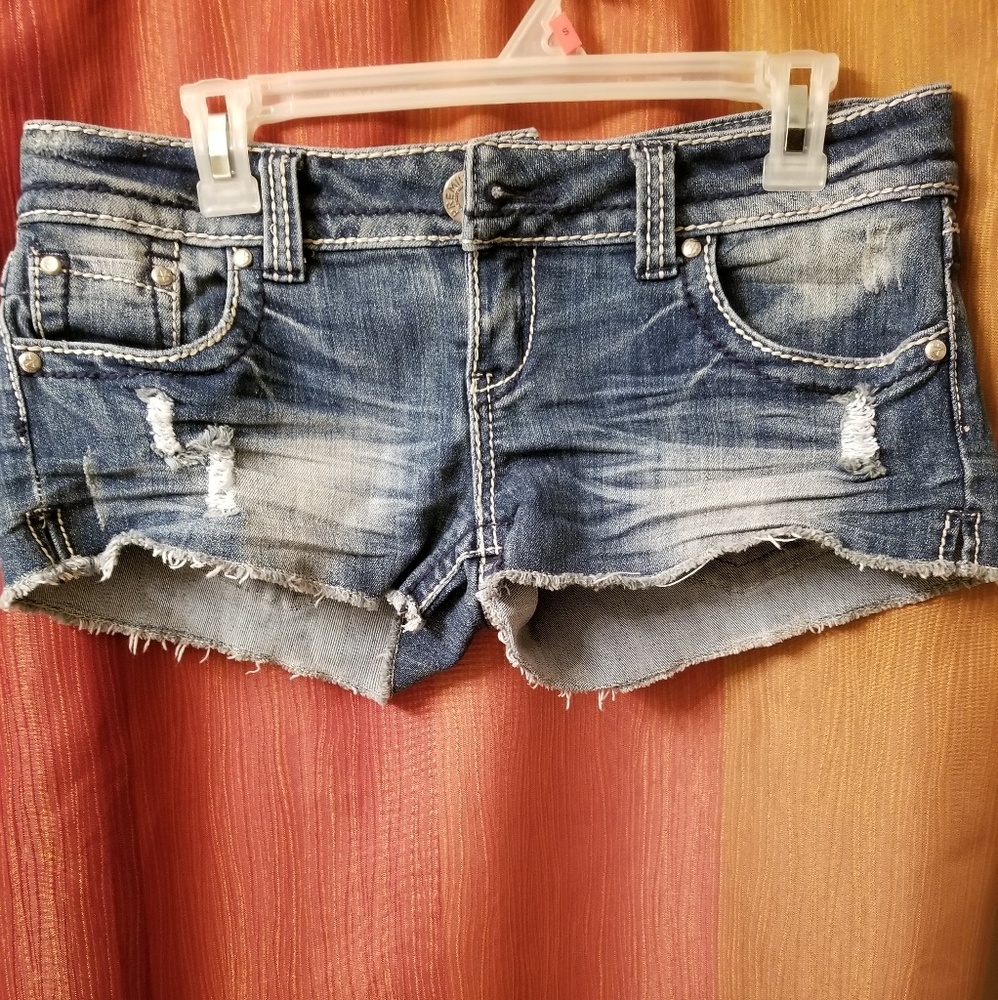 Almost Famous short shorts
